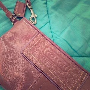 ❌SOLD$$ - Coach wristlet